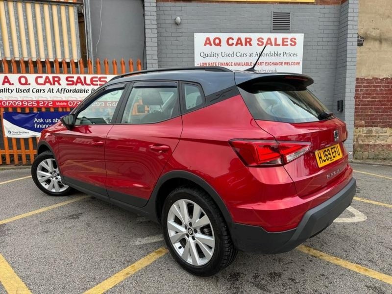 SEAT ARONA