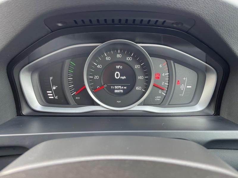 VOLVO V60 CROSS COUNTRY