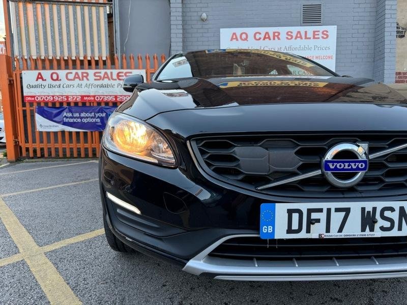 VOLVO V60 CROSS COUNTRY