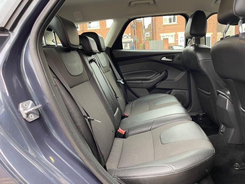 FORD FOCUS