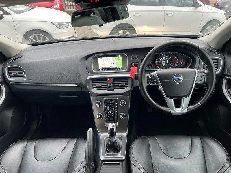 VOLVO V40