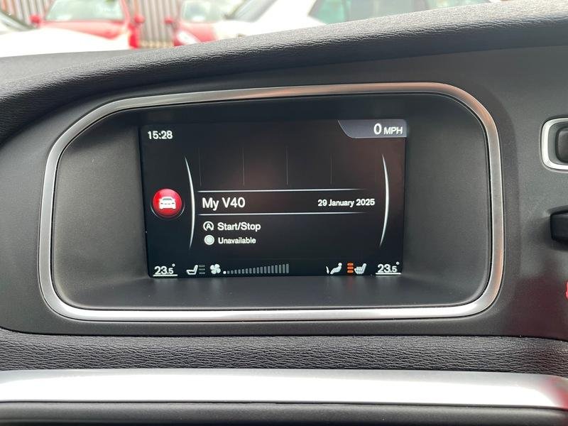 VOLVO V40