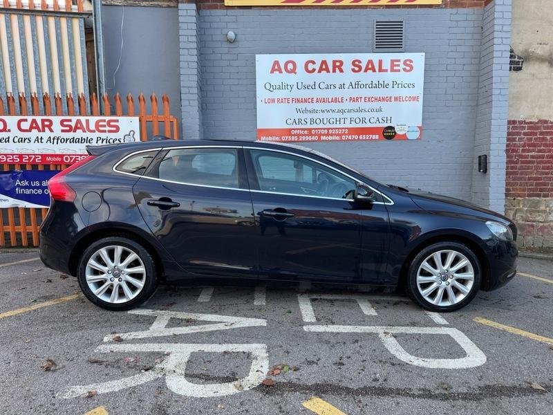 VOLVO V40