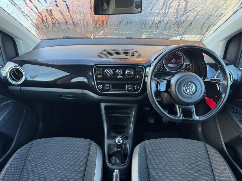 VOLKSWAGEN UP