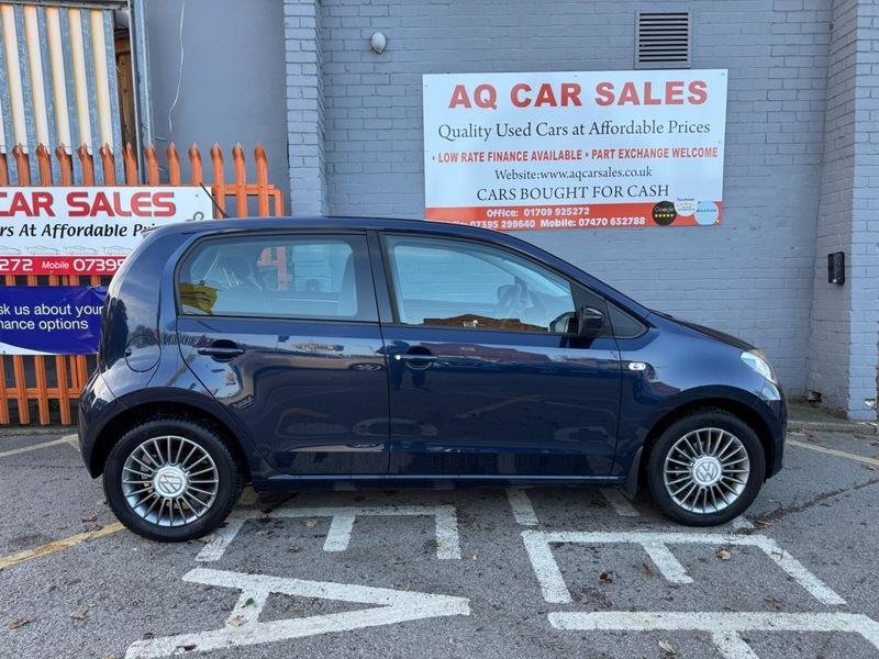 VOLKSWAGEN UP