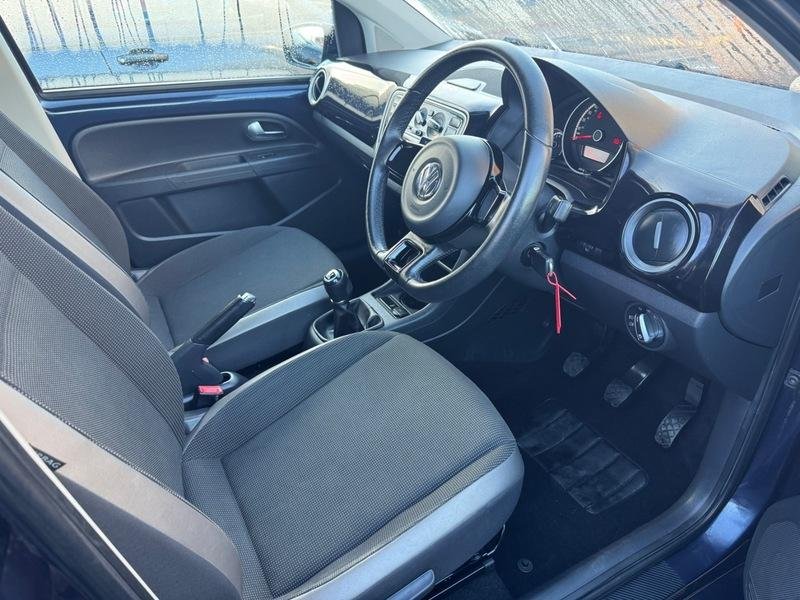 VOLKSWAGEN UP