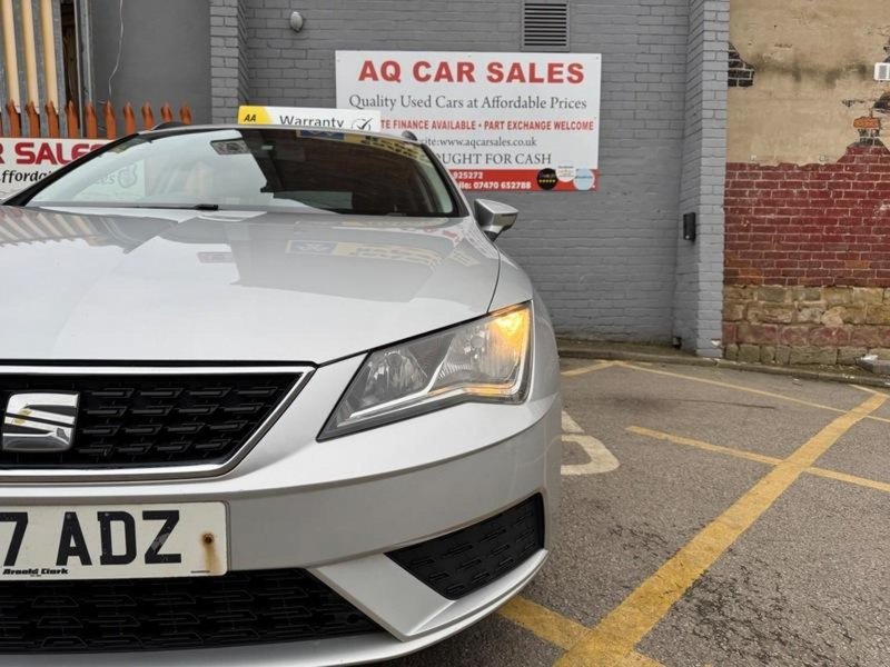 SEAT LEON