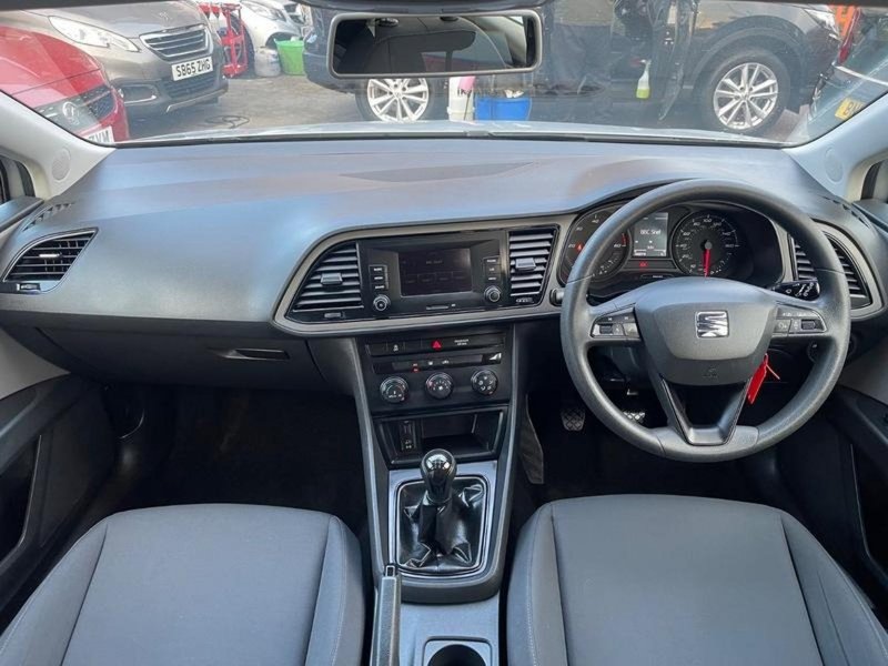 SEAT LEON
