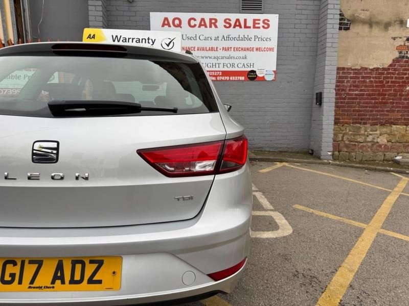 SEAT LEON