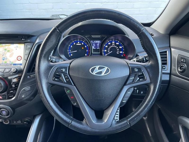 HYUNDAI VELOSTER