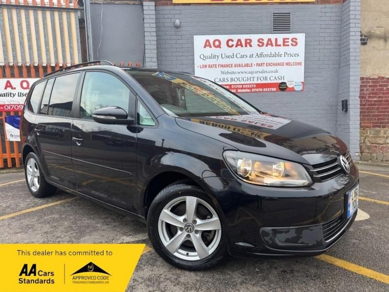 VOLKSWAGEN TOURAN