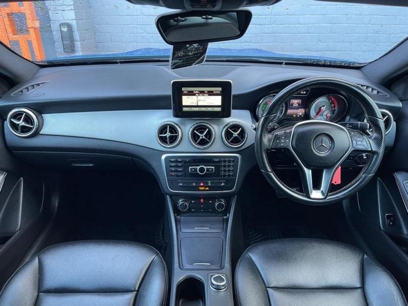 MERCEDES-BENZ GLA CLASS