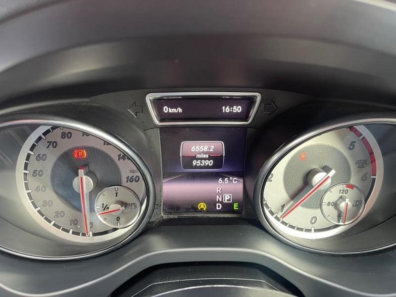 MERCEDES-BENZ GLA CLASS