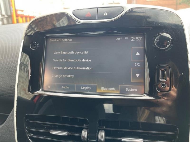 RENAULT CLIO