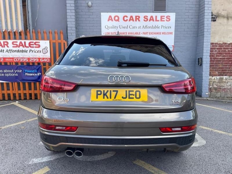 AUDI Q3